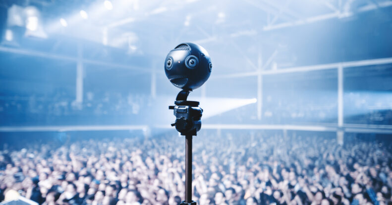 Panoramic cameras. 6 advantages and 4 disadvantages.